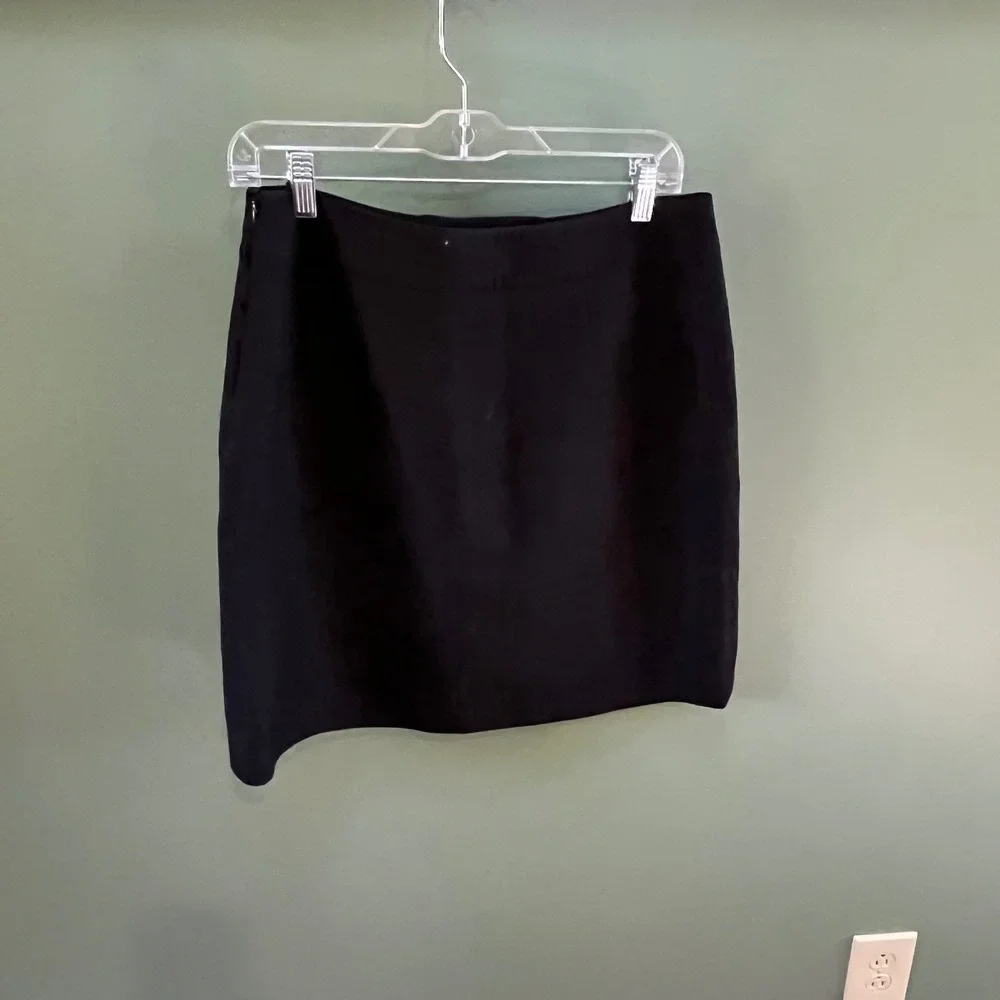 J. McLaughlin Black Double Breasted Gold Button Mini Skirt Size 8‎